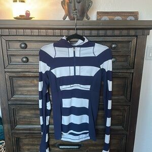 Lululemon Pullover